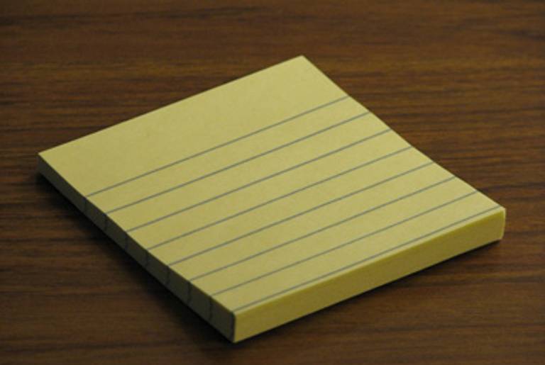 A hamish thing of post-its.(Wikipedia)