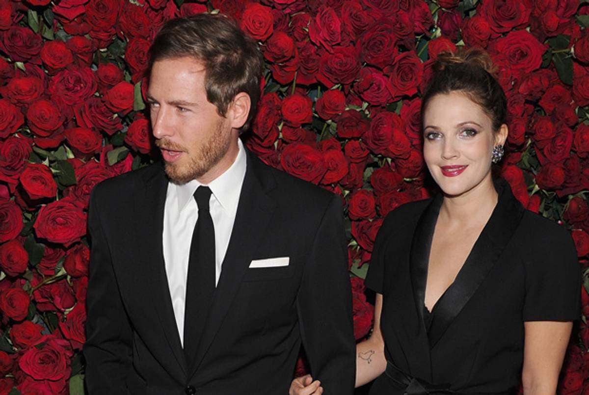 Drew Barrymore with her fiancé Will Kopelman. (Dimitrios Kambouris/Getty Images)