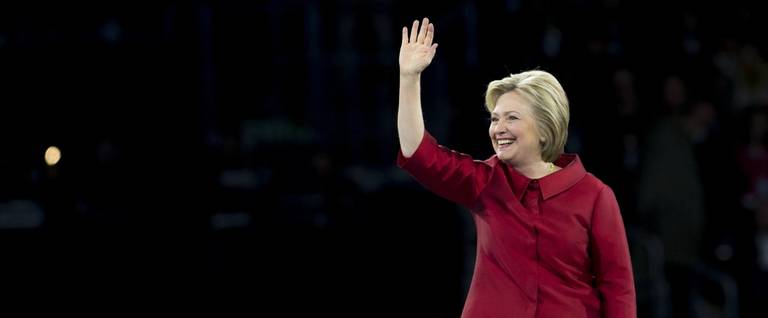 U.S. Democratic presidential candidate Hillary Clinton waves during the American Israel Public Affairs Committee (AIPAC) 2016 Policy Conference in Washington, D.C., March 21, 2016. 
