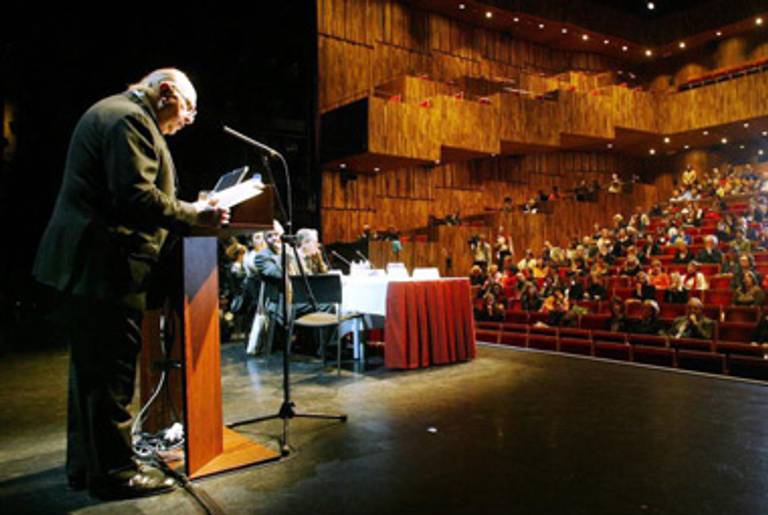 Kertész giving a reading at Budapest's Palace of Arts, 2005.(Ferenc Isza/AFP/Getty Images)