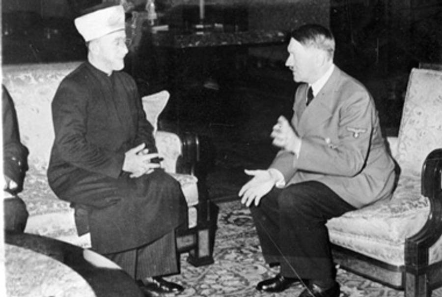 The Mufti of Jerusalem meeting with Hitler in 1941.(Wikimedia Commons)