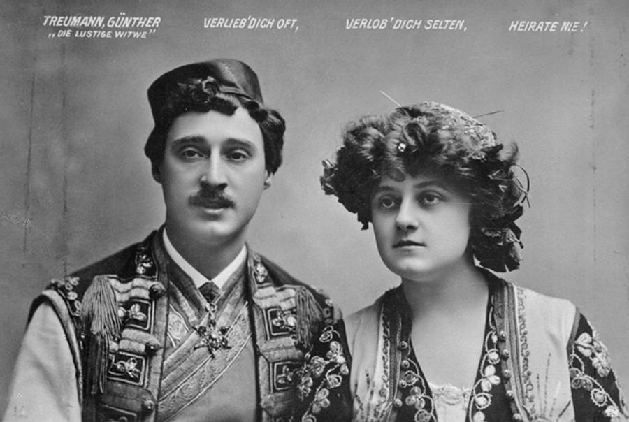 Mizzi Günther and Louis Treumann, the original Viennese stars of 'Die lustige Witwe.' (Operetta Research Center)
