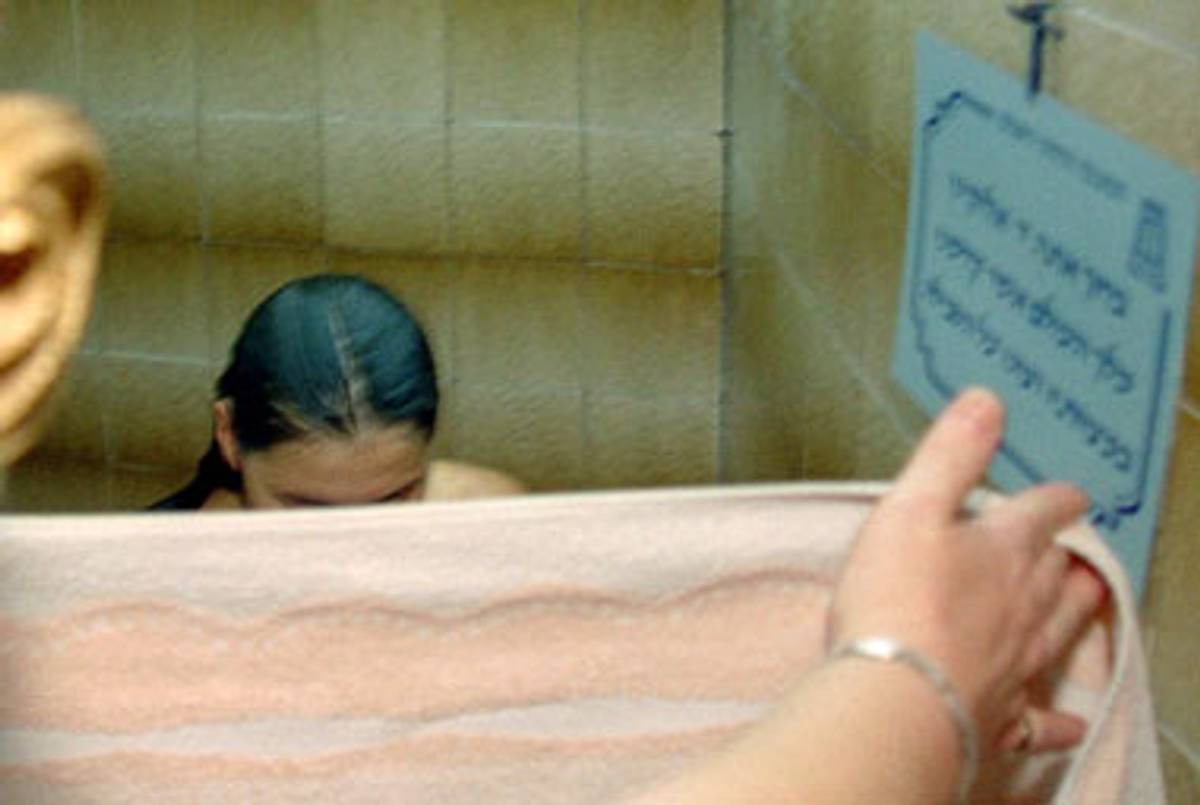 A bride after her immersion in the mikveh(Varda Polak-Sahm)