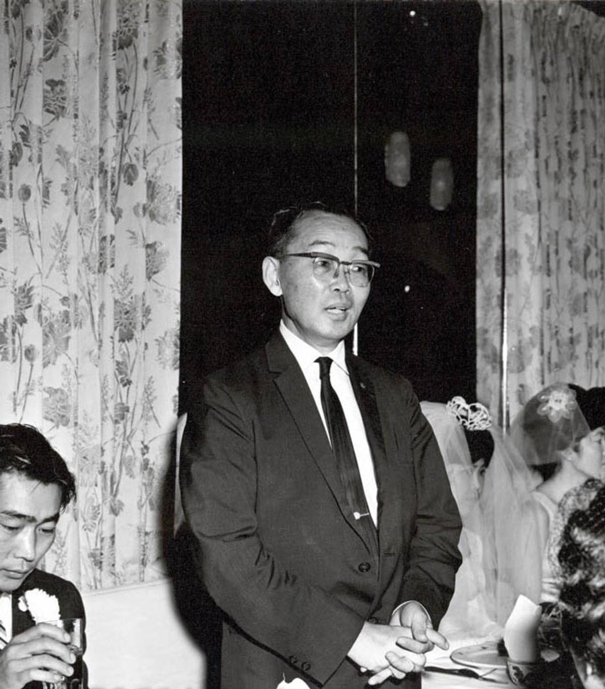 The Rev. Gyomay M. Kubose speaks at a congregant's wedding, 1962