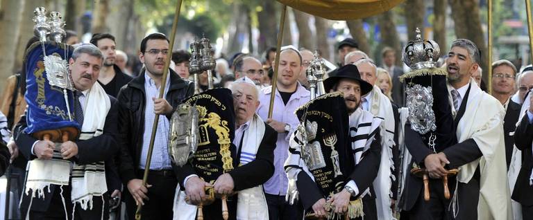 Members of the Jewish community in Mainz, in western Germany, carry Torah scrolls during a ceremony to inaugurate a new synagogue, September 3, 2010. 