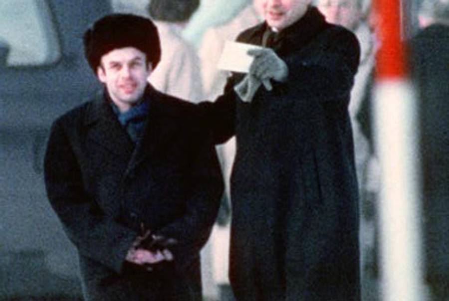 Natan Sharansky being released during a prisoner exchange in Berlin, February 11, 1986.(STR/AFP/Getty Images)