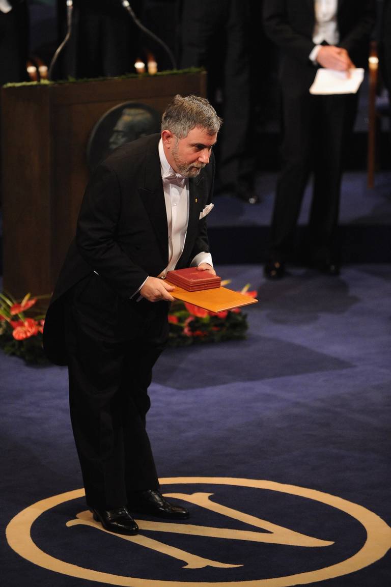 Paul Krugman receives the Sveriges Riksbank Prize in Economic Sciences in Memory of Alfred Nobel, 2008
