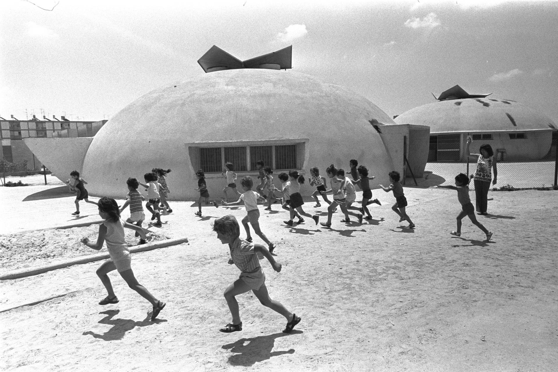 An igloo-shaped kindergarten in Beersheba, 1974