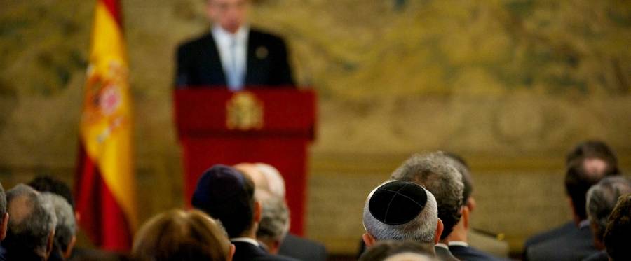 Isaac Querub speaks during a ceremony for granting Spanish citizenship to Sephardic Jews at the Royal Palace on Nov. 30, 2015, in Madrid