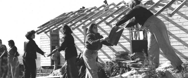 Kibbutz members building houses, circa 1940.(Photo: Israel National Photo Collection)