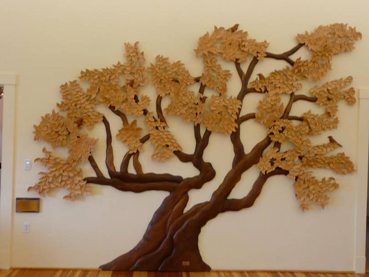 A “labor of love” by Beth El member Ed Harrow, who made the Tree of Life in honor of his grandchildren. (Image courtesy of Congregation Beth El)