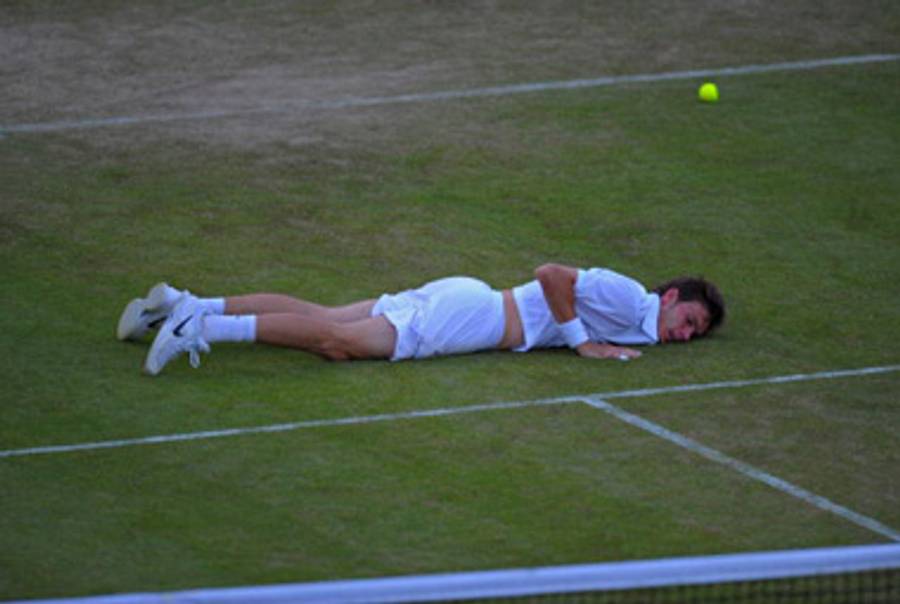Nicolas Mahut, really really tired, yesterday.(ADRIAN DENNIS/AFP/Getty Images)