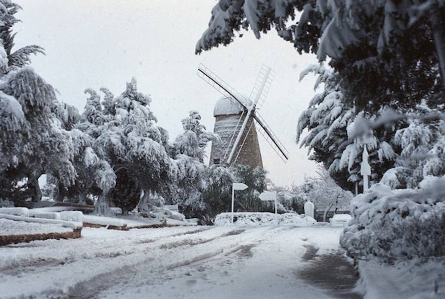 Snowfall in Jerusalem in 2008(Israelity)