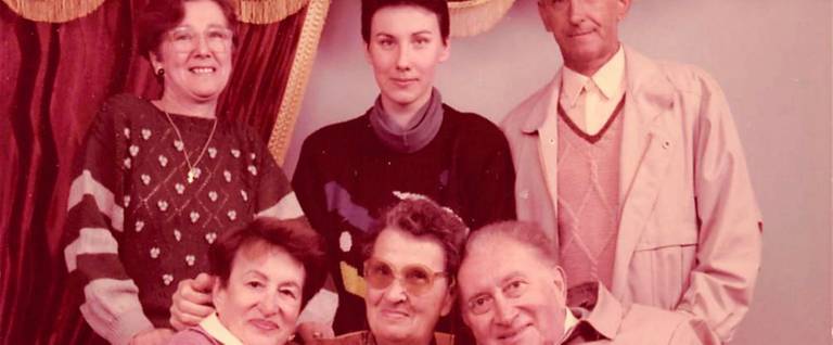 Toby and husband Syoma Kaplan bookend Aleksandra Tarasowa during a visit in 1990