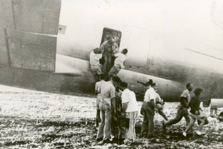 Aliyah B's Operation Michaelburg delivering Iraqi Jews to Palestine in August 1947.(Israeli Air Force Archives)