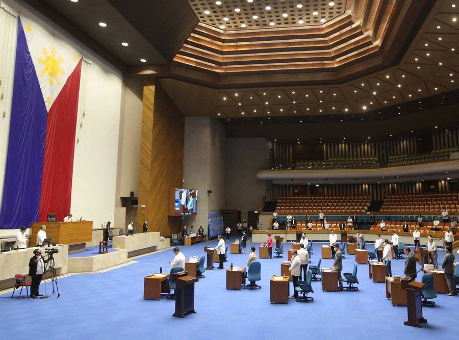 Members of the Philippines' Lower House of Congress meet to discuss a proposed emergency power to be given to President Rodrigo Duterte to tackle the COVID-19 coronavirus outbreak, Manila, March 23, 2020