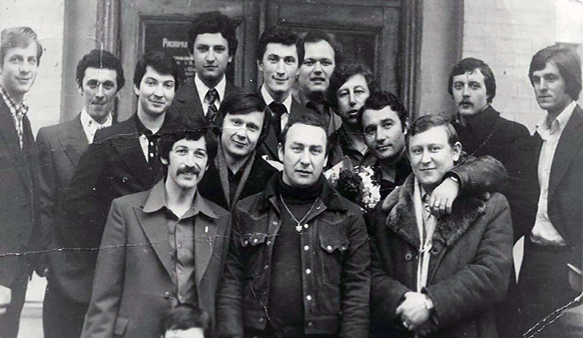 Boris, front row, center, with a large group of his criminal friends at Gomel’s city hall for the wedding of one of his khuligan friends. Note that Boris is proudly and openly wearing his Magen David (Star of David) pendant, a bold act given the official antisemitism of the Soviet era. With money he’d made on the black market, he had a jeweler design the Star of David specifically for him, since Jewish religious pendants were not sold in the USSR.