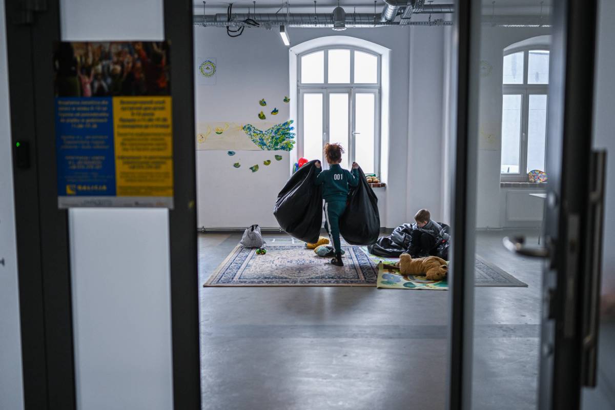 Ukrainian children play at the Galicia Jewish Museum in Krakow on April 1, 2022