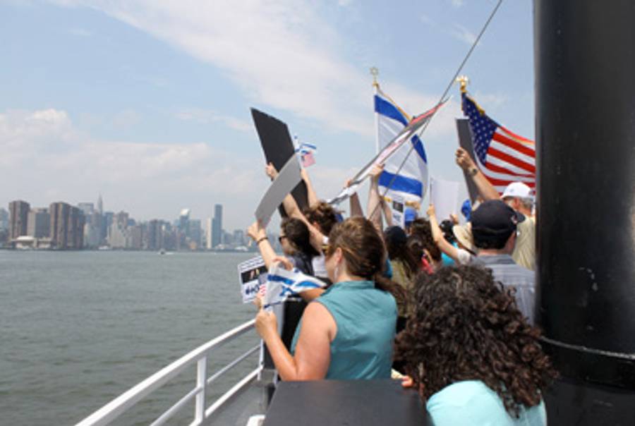 The pro-Shalit Freedom Flotilla yesterday.(All photographs from the author.)