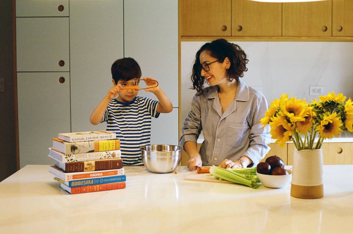 Alina Sokolowsky cooks at home with her son