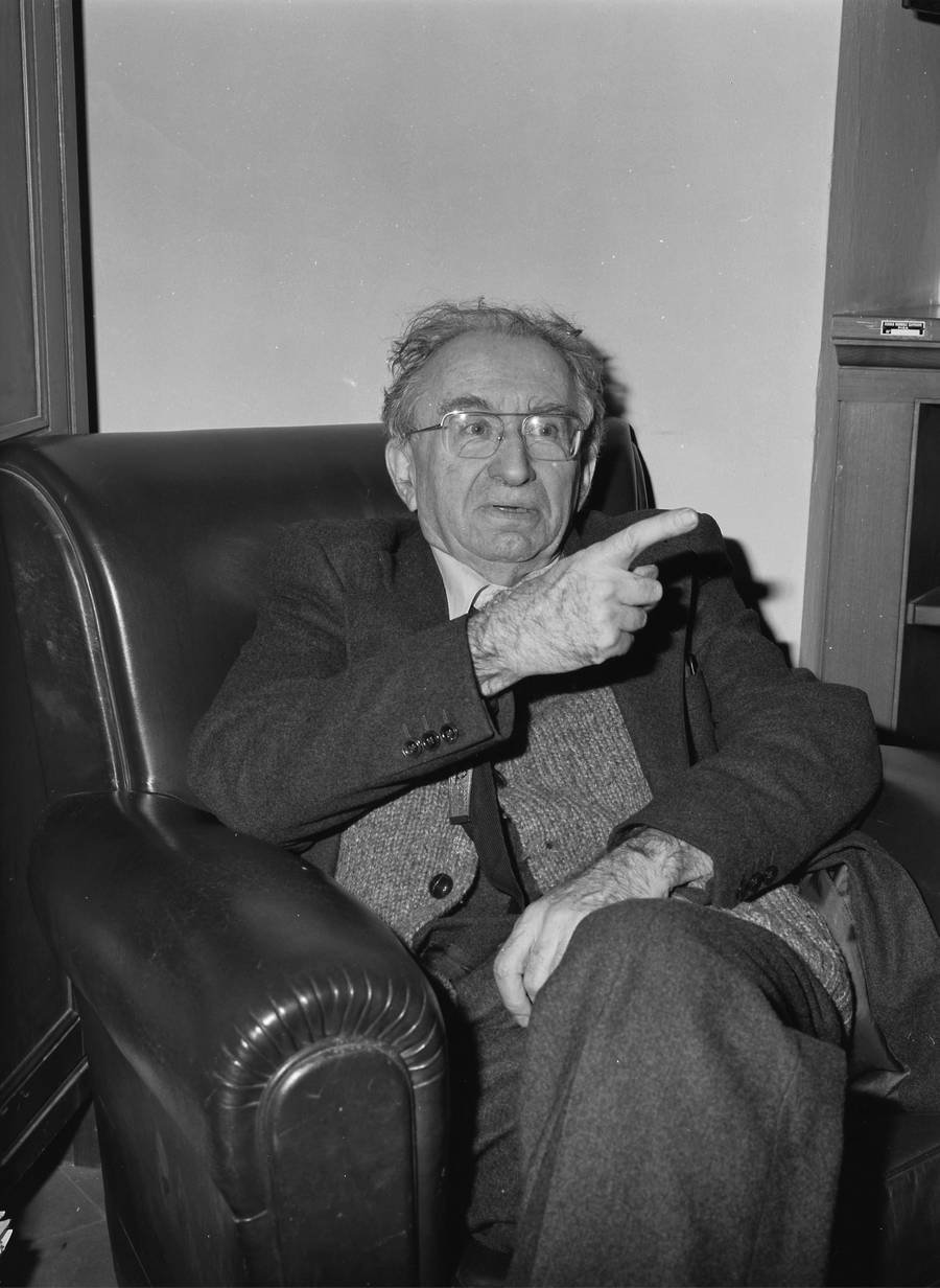 Arnaldo Momigliano in his study at the Scuola Normale Superiore, Pisa, February 1983