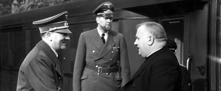 Adolf Hitler, Alexander von Dörnberg, and Jozef Tiso in October 1941.