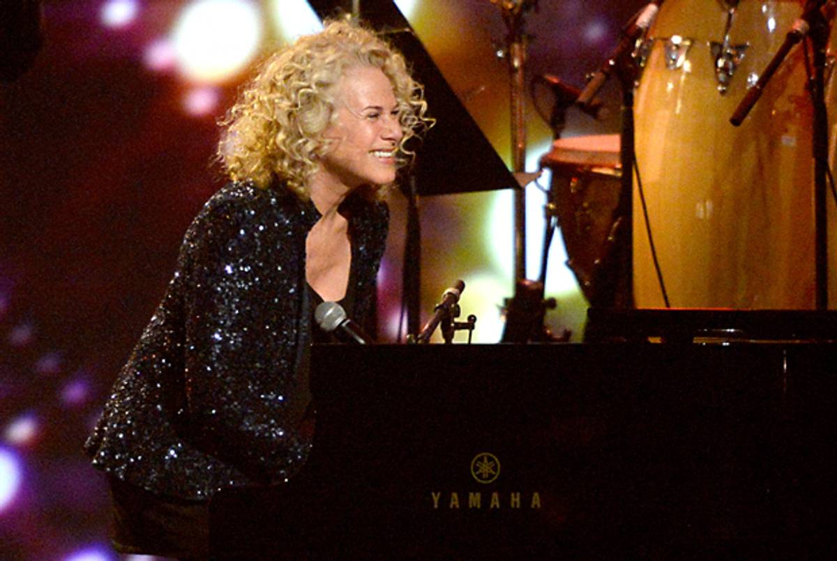 Honoree Carole King performs on January 24, 2014 in Los Angeles, California. (Kevork Djansezian/Getty Images)