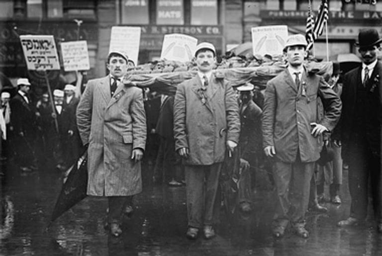 Labor Day Parade, New York, May 1, 1909.(Library of Congress)