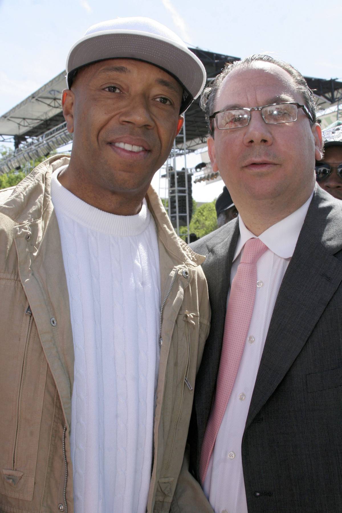 Russell Simmons (L) and Rabbi Marc Schneier (R) arrive at the ‘Save Darfur: Rally To Stop Genocide’ in Washington, DC, April 30, 2006.