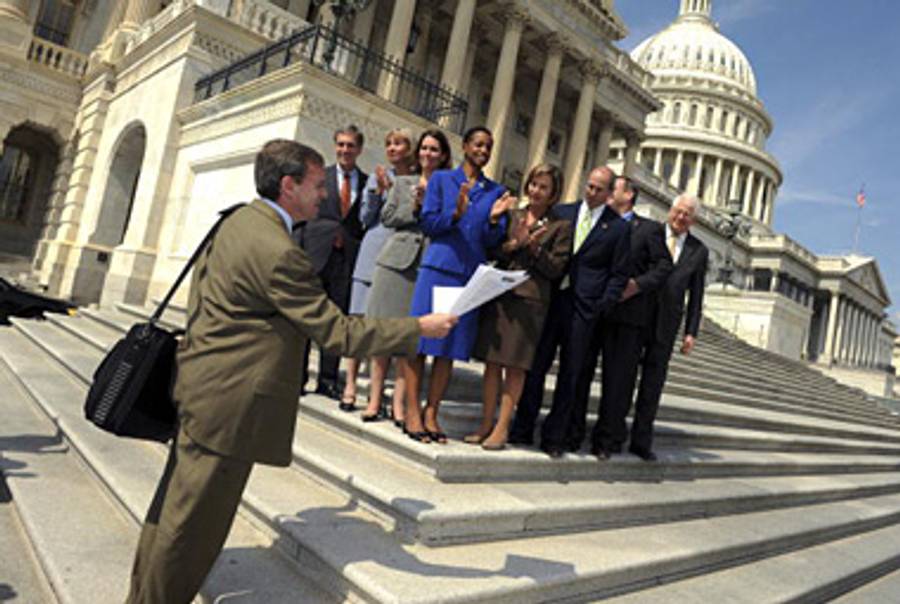 Jeremy Ben-Ami with J Street-endorsed members of Congress, September 2008.(Tom Williams/Roll Call/Getty Images)