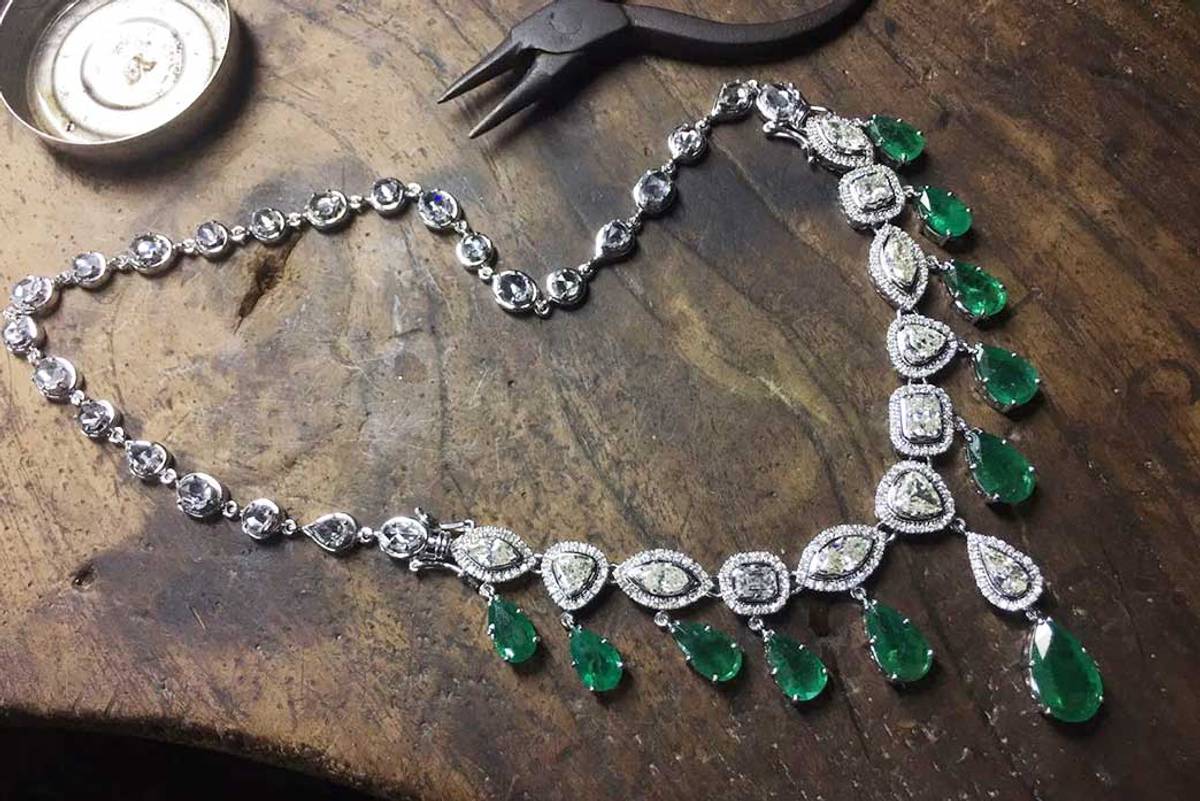 An emerald necklace, designed by Pratiek Dhadha. (Photo courtesy Shanti Dhadha)