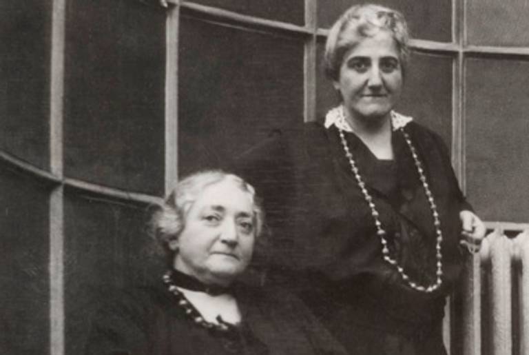 Claribel and Etta Cone in Paris, circa 1920s.(The Baltimore Museum of Art, Dr. Claribel and Miss Etta Cone Papers, Archives and Manuscripts Collections)