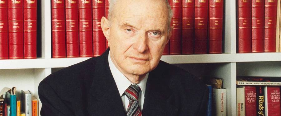 Walter Laqueur in 1999.
