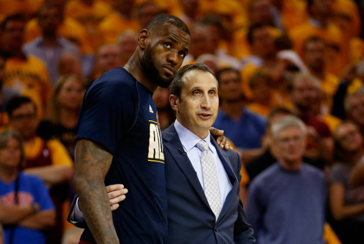 LeBron James (L) David Blatt at Quicken Loans Arena in Cleveland, Ohio, May 26, 2015. (Gregory Shamus/Getty Images)