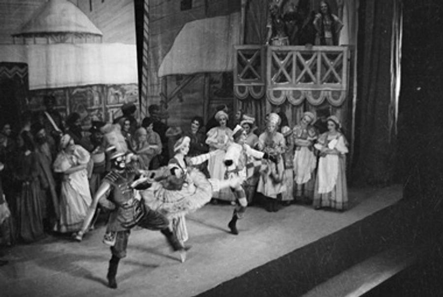 The Ballets Russes performing Petrouchka at the Theatre Royal in Sydney, Australia, on Jan. 11, 1937.(State Library of New South Wales)