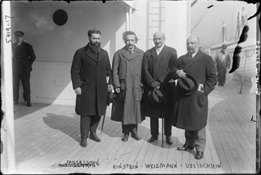 Albert Einstein with Zionist leaders Ben-Zion Mossinson, Chaim Weizmann, and Menachem Ussishkin, arriving in New York in 1921.(Library of Congress, Bain Collection)