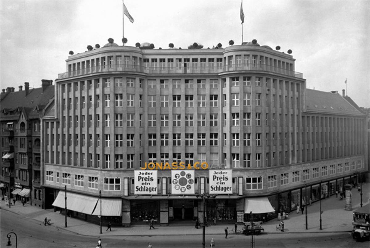 The Jonass & Co. department store at its first location, Torstrasse 1, formerly Lothringer Str.(Photoillustration Tablet Magazine; original photo Bildarchiv Foto Marburg)