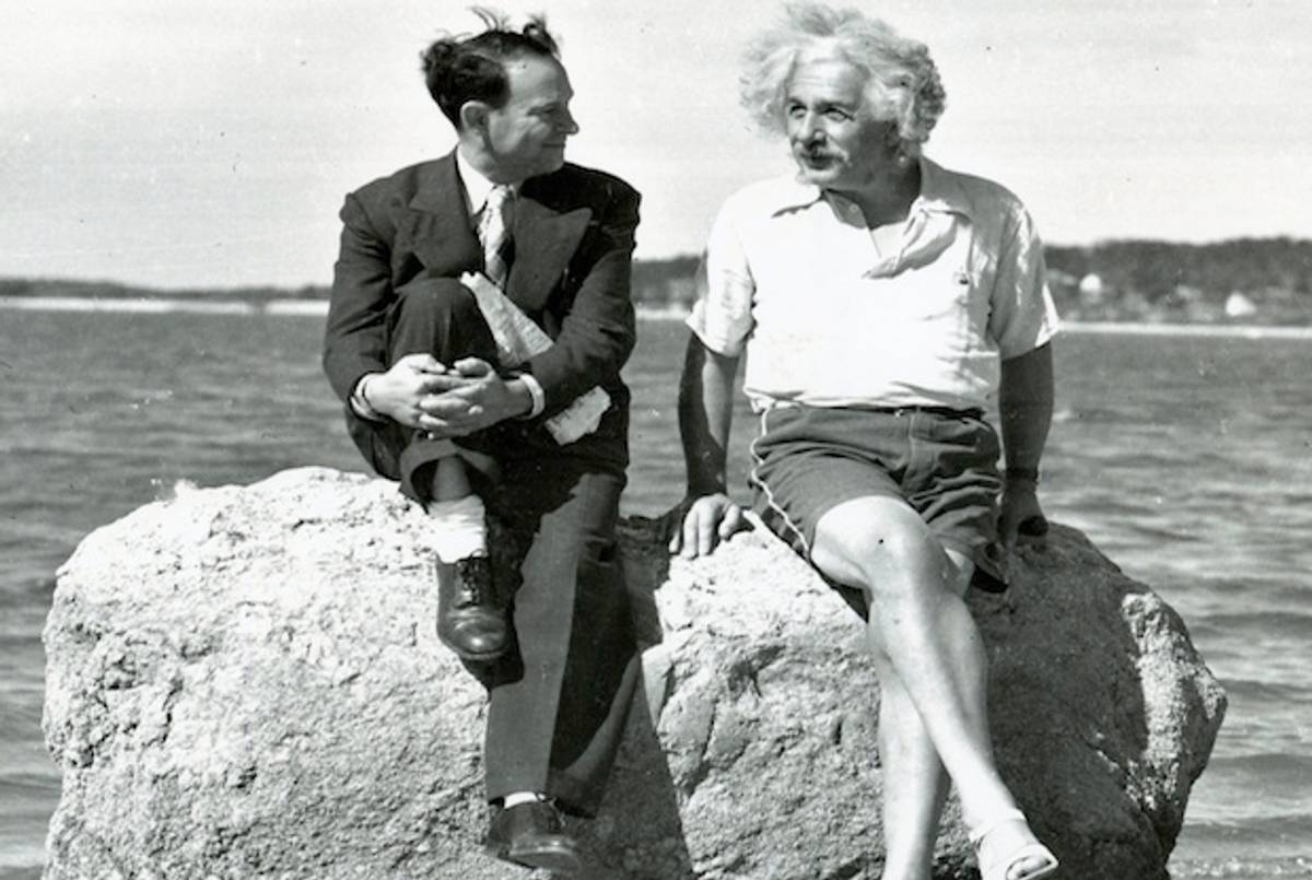 Albert Einstein(Long Island History Journal)