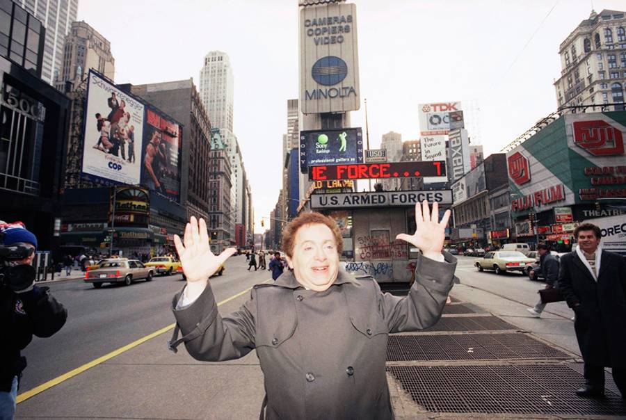 Jackie Mason in Times Square, New York, December, 1990.(Mark Lennihan/AP)