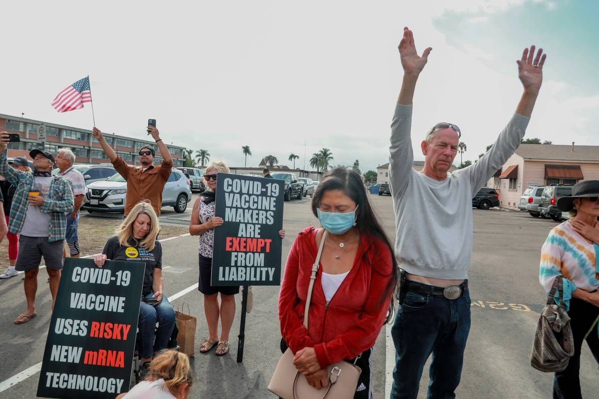 Anti-vaccine protest, San Diego, September 2021