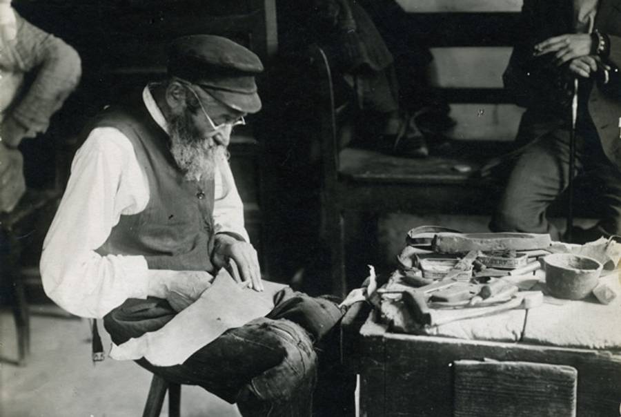 Shoemaker, Polonnoe, 1912, from the An-sky Collection.(An-sky Collection, State Ethnographic Museum, St. Petersburg)