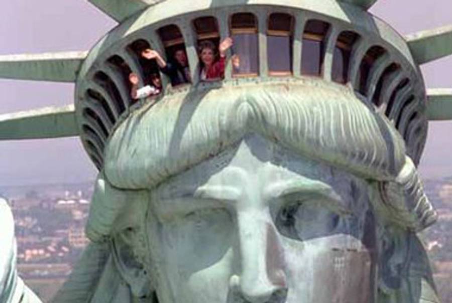 The Statue of Liberty in 1986 (with Nancy Reagan inside).(Wikipedia)