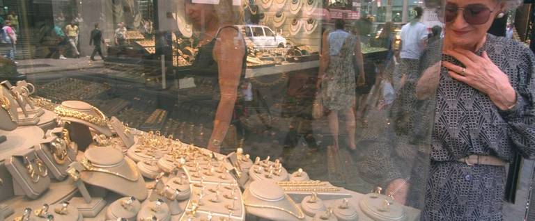 Window shopping in the Diamond District, 1996