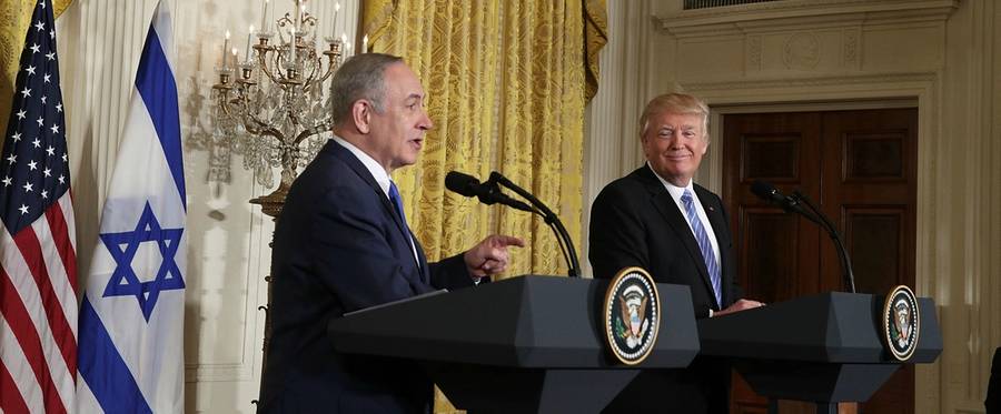 US President Donald Trump and Israeli Prime Minister Benjamin Netanyahu shake hands following a joint press conference at the White House in Washington, D.C., February 15, 2017. 
