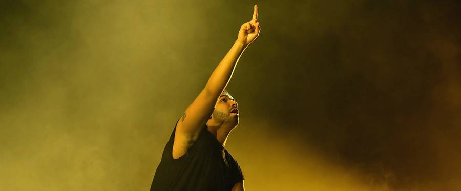 Drake performs onstage at Coachella Valley Music & Arts Festival  in Indio, California, April 12, 2015. 