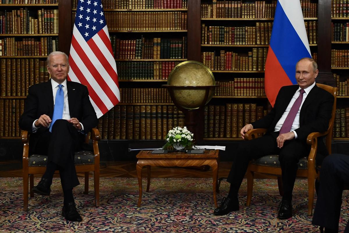 Biden and Putin Are in Business Together, Thanks to the Iran Deal