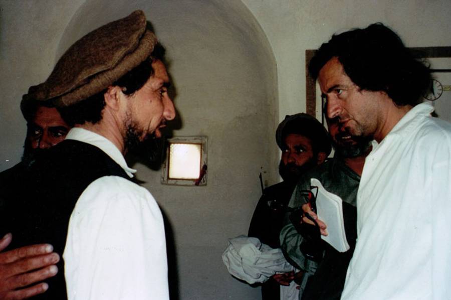 Ahmad Shah Massoud and Bernard-Henri Lévy, 1998