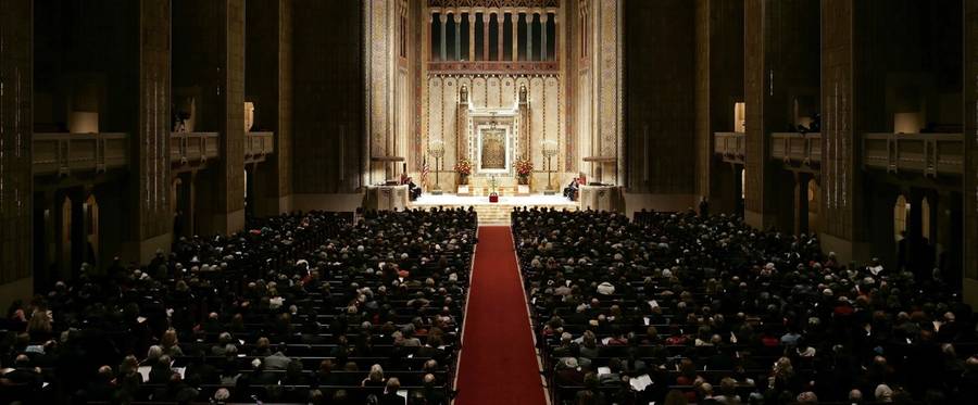The main sanctuary Congregation Emanu-El in New York City during the first night of Hanukkah, December 15, 2006.