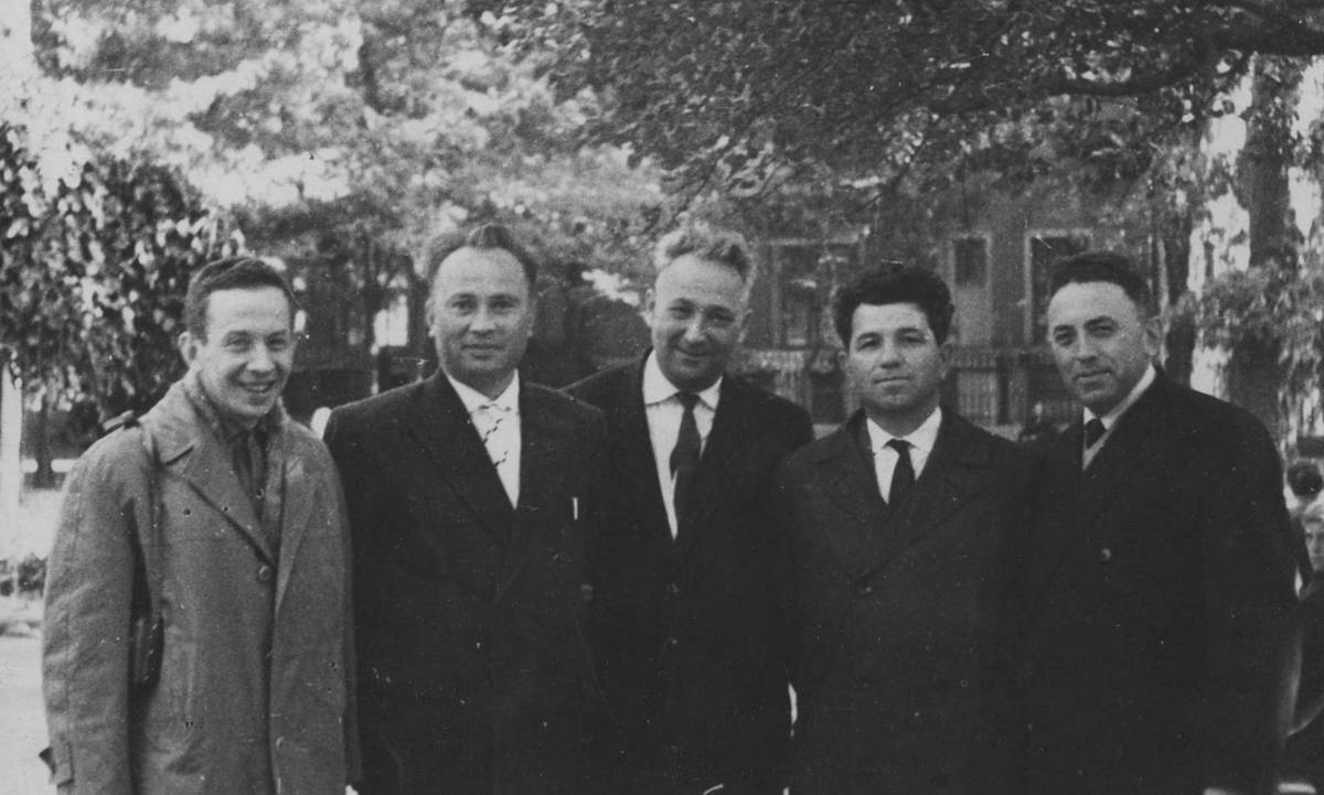 From left: Valentin Tomin (one of the authors of the book 'Return is Undesirable'), Arkady Vaispapir (participant in the uprising in Sobibor), Pechersky, Misha Lev (Soviet Jewish writer (Yiddish)), Semion Rosenfeld (participant in the uprising in Sobibor). Rostov-on-Don, 1963