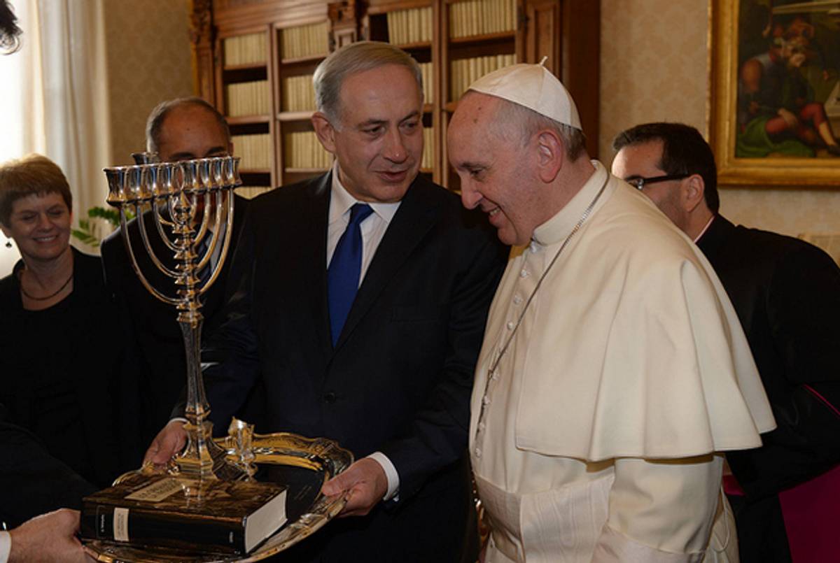 Israeli Prime Minister Benjamin Netanyahu and Pope Francis at the Vatican, on December 2, 2013.(Flickr)